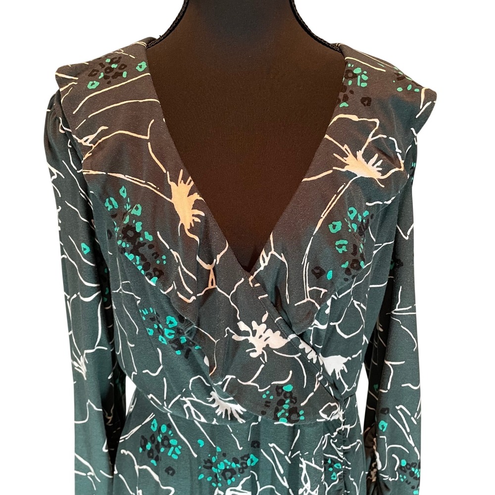 Cabi Green Floral Ruffle V-Neck Long Sleeve Wrap Dress Size M Whimsical Feminine - Picture 2 of 8